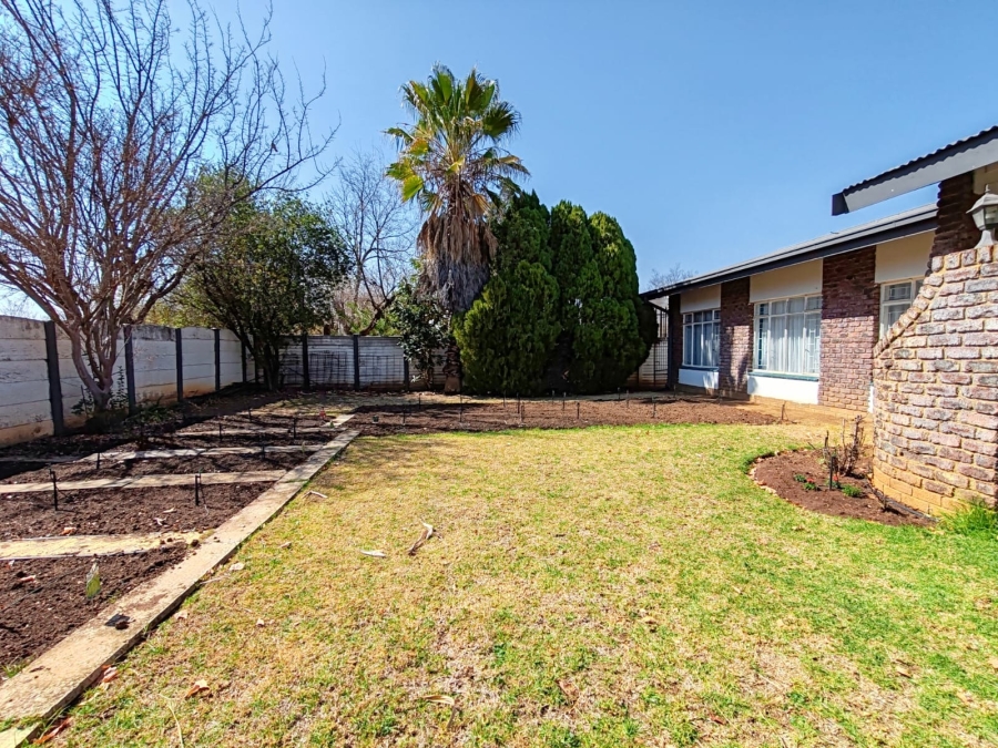 5 Bedroom Property for Sale in Miederpark North West